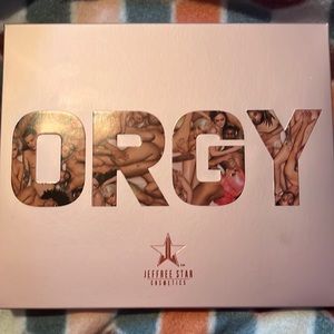 Jeffree Star Orgy eyeshadow palette